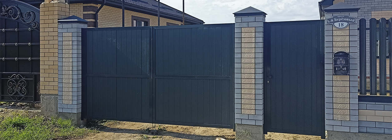 Въездные ворота в Тырныаузе под ключ